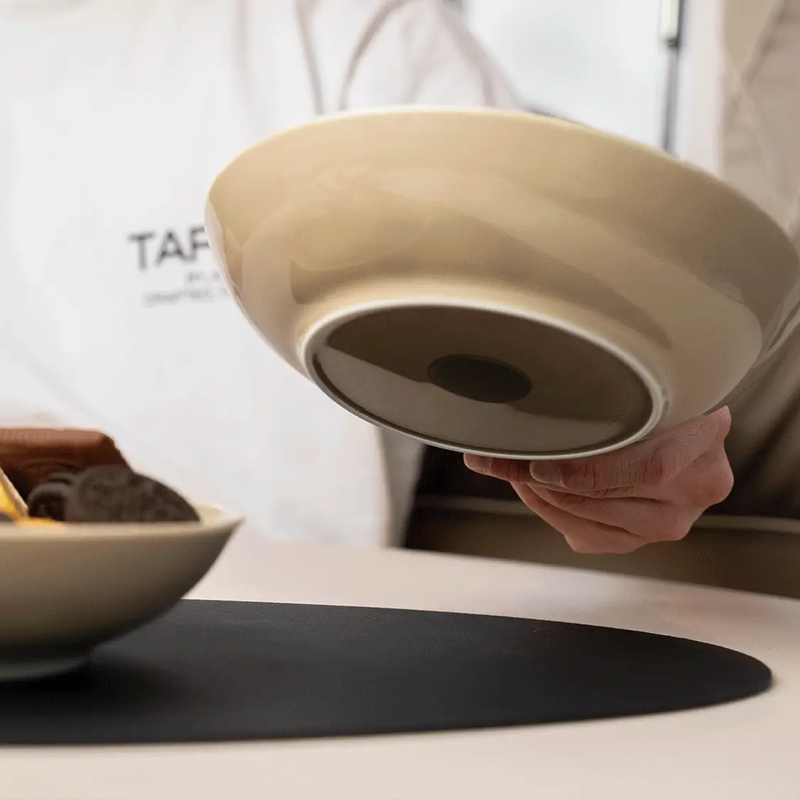 Magnet-Porzellan-Food-Bowl WALDGRÜN ⌀ 25 cm inkl. Platzset - Image 3