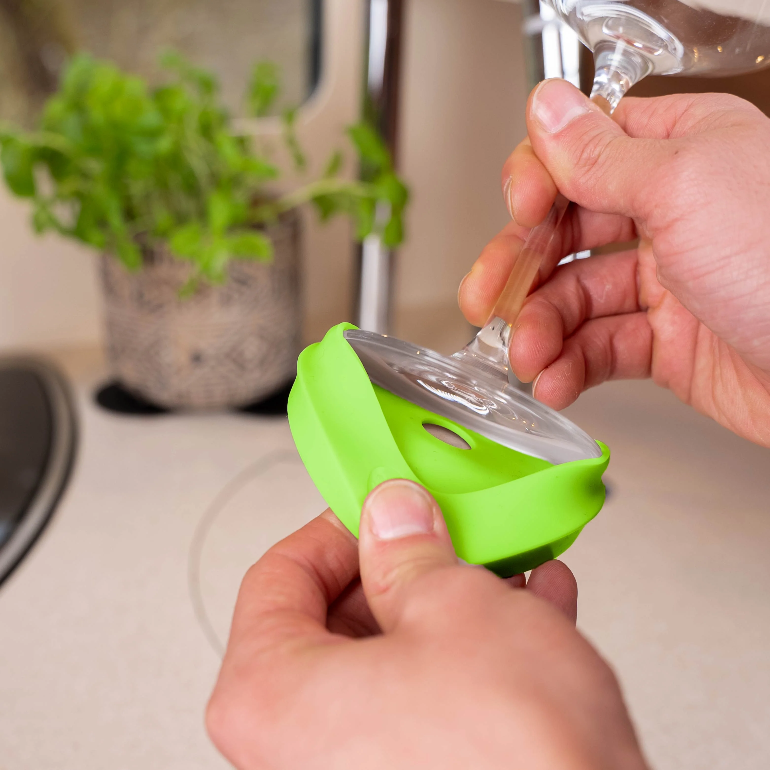 Magnet-Kondom für Stielgläser LIME - Image 2